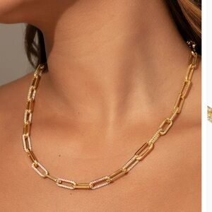 Flashing Lights Chain Necklace